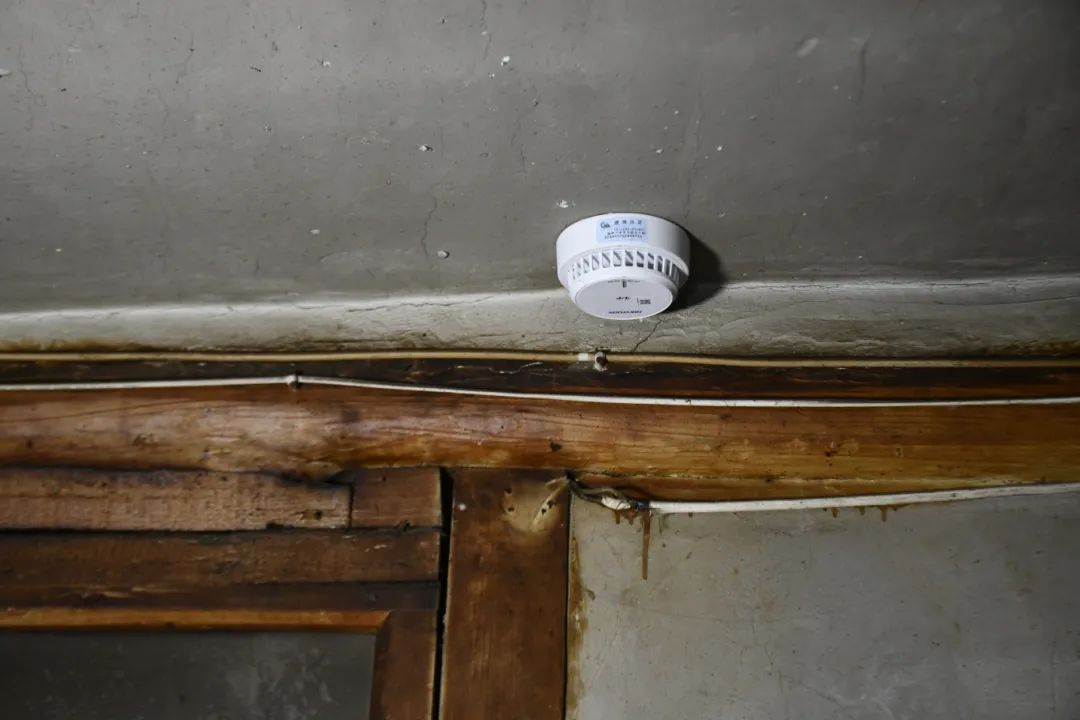 北京通州一住户家中起火！85岁独居老人因它获救